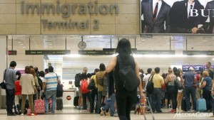 travellers-arriving-at